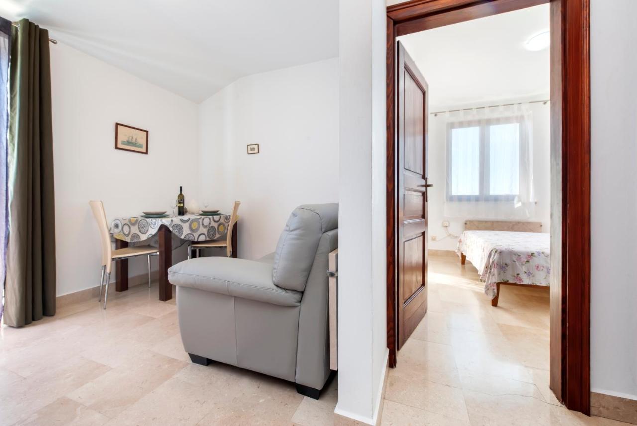 Guesthouse Santin Rovigno Esterno foto