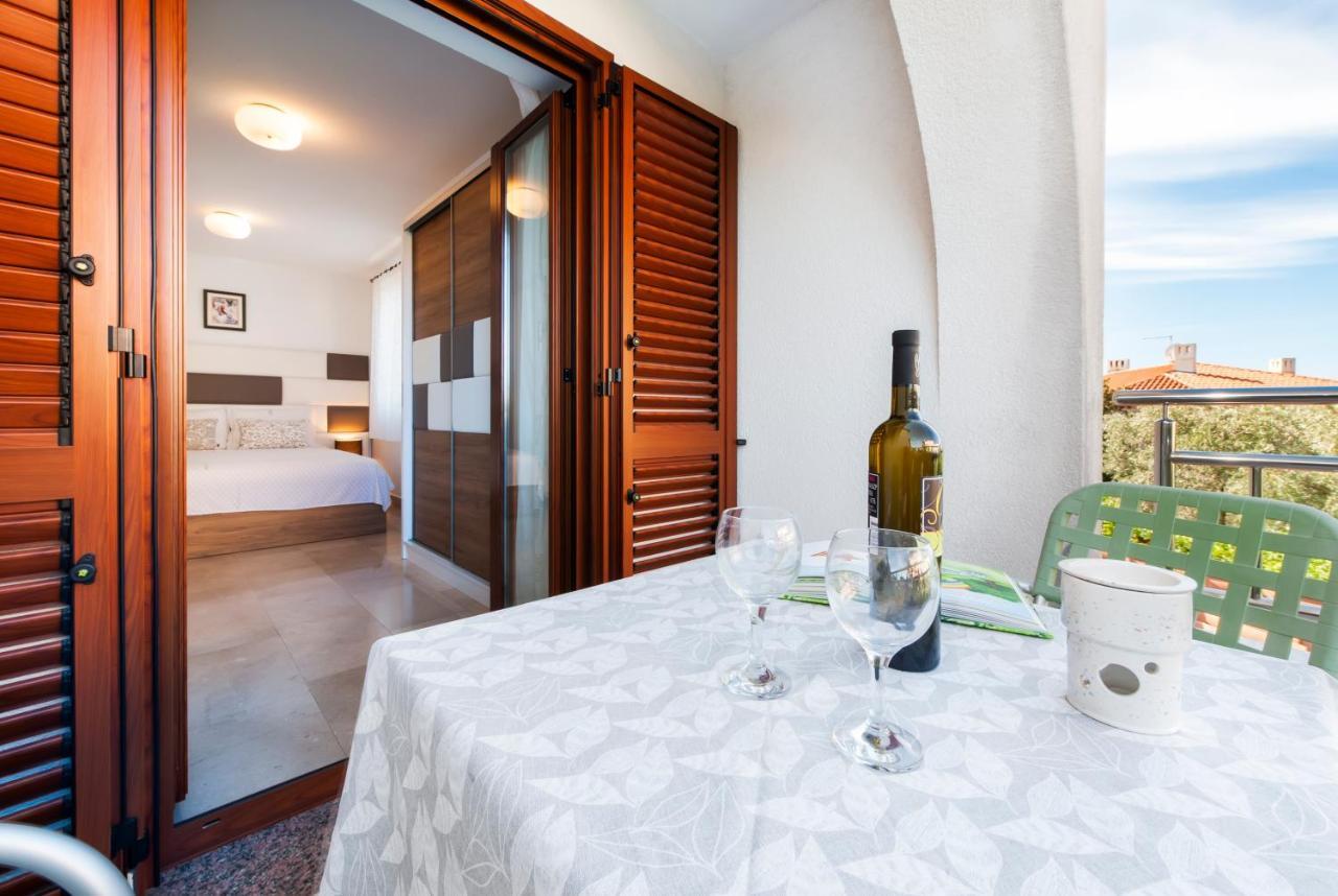 Guesthouse Santin Rovigno Esterno foto