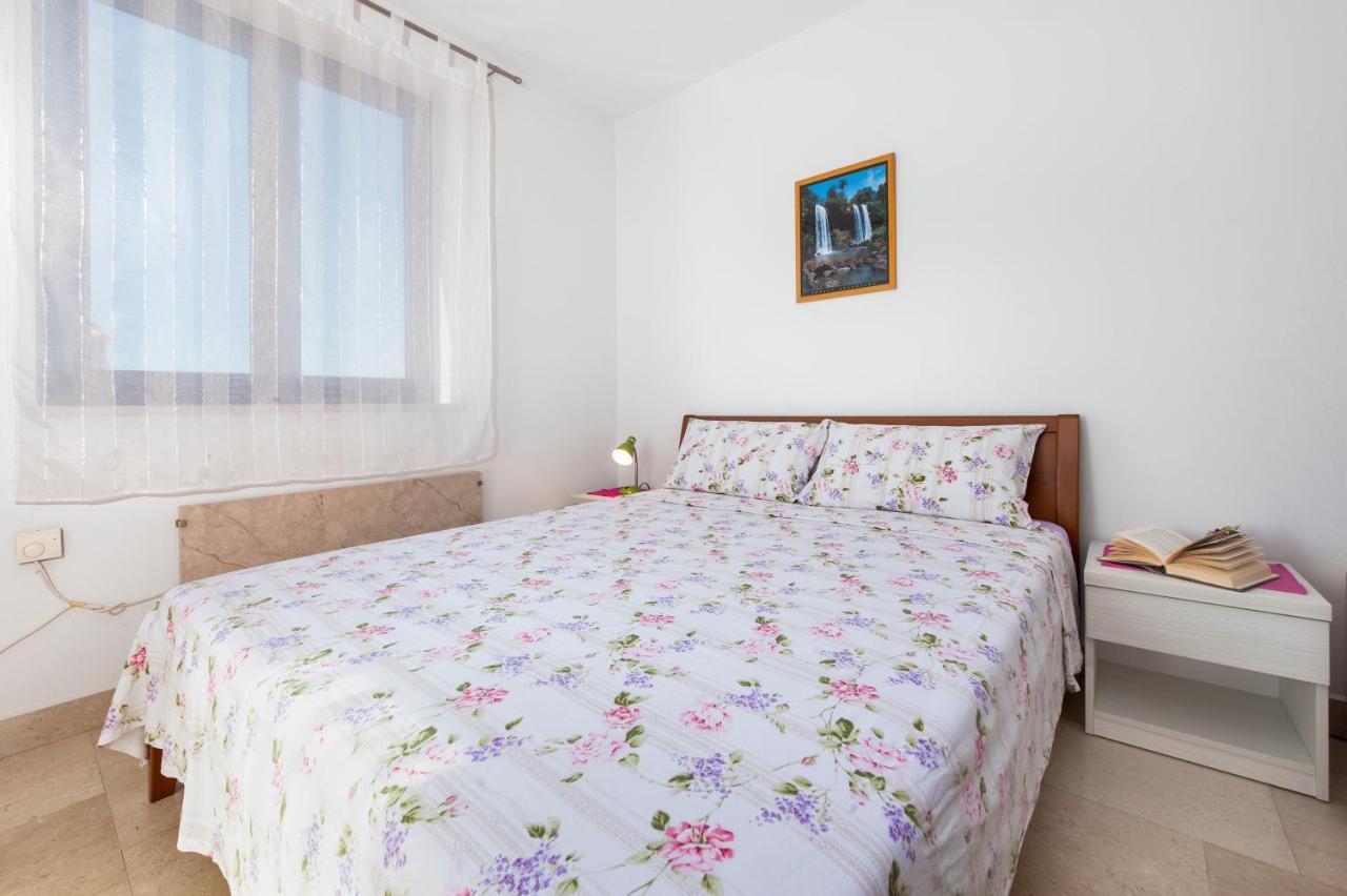 Guesthouse Santin Rovigno Esterno foto