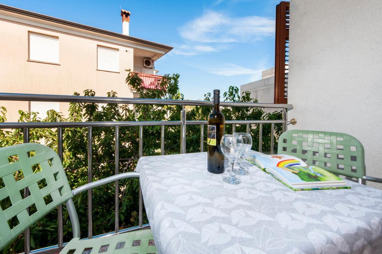 Guesthouse Santin Rovigno Esterno foto