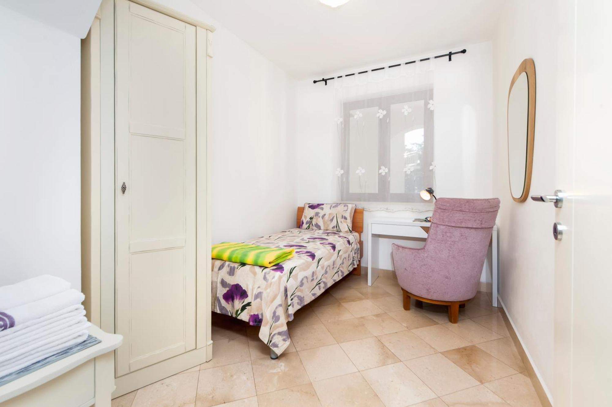 Guesthouse Santin Rovigno Esterno foto
