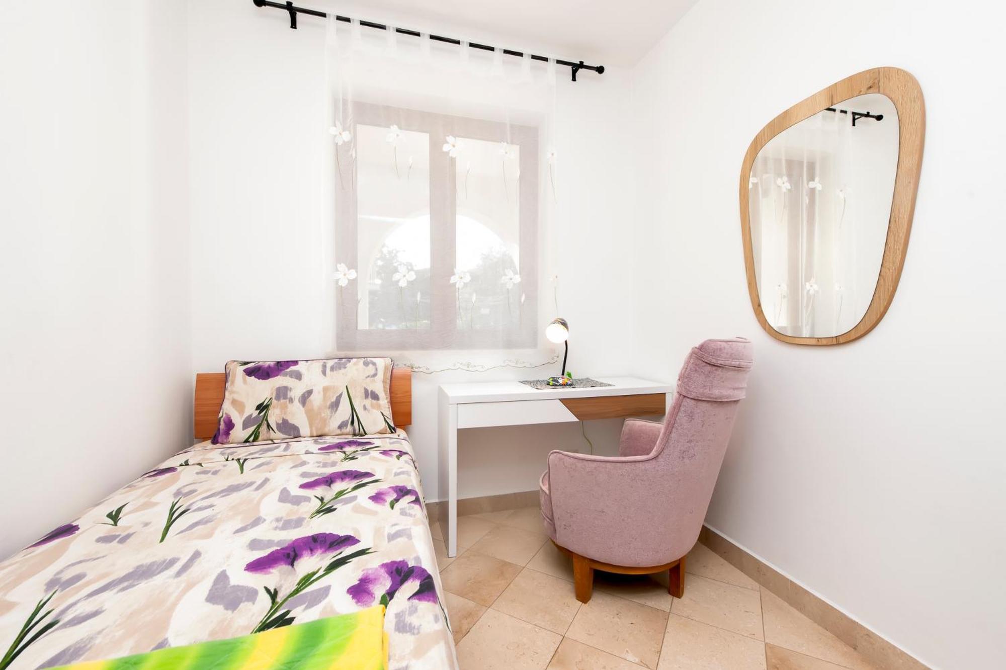 Guesthouse Santin Rovigno Esterno foto