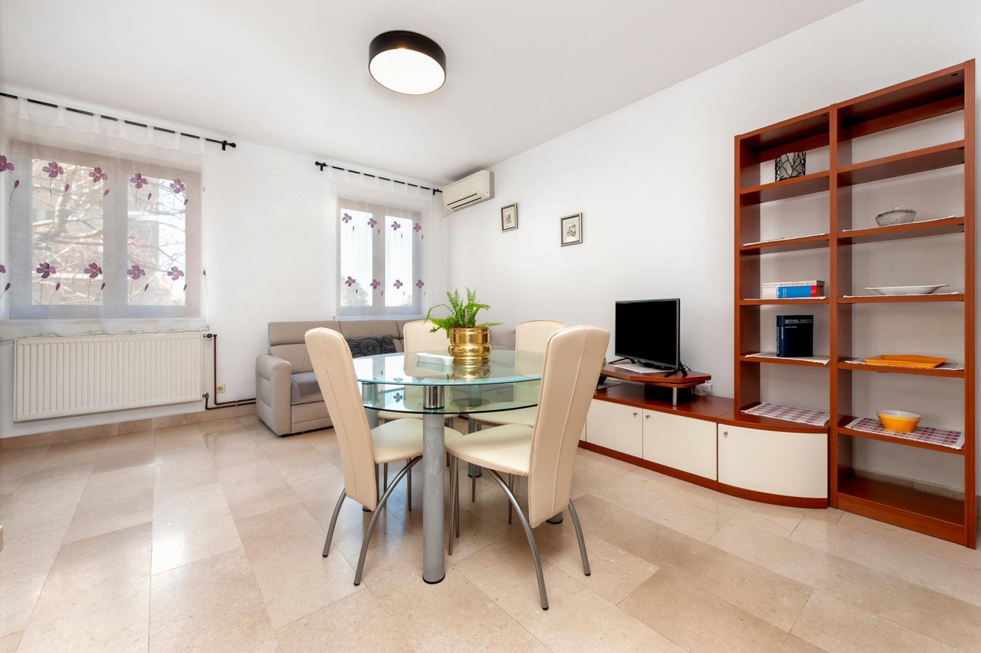 Guesthouse Santin Rovigno Esterno foto