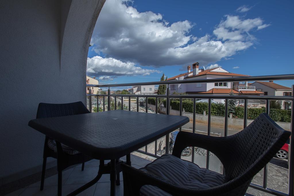 Guesthouse Santin Rovigno Camera foto