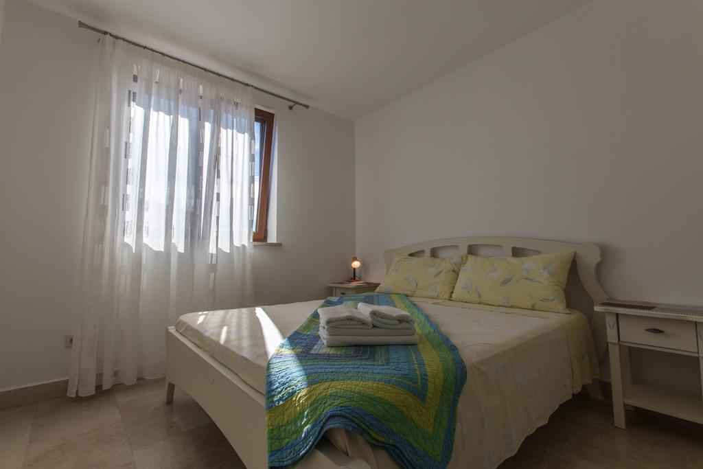 Guesthouse Santin Rovigno Camera foto
